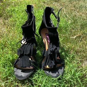 Black fringe heels!